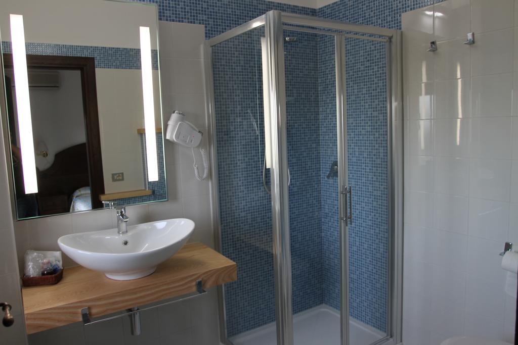 Hotel Mediterraneo Santa Maria Navarrese Szoba fotó