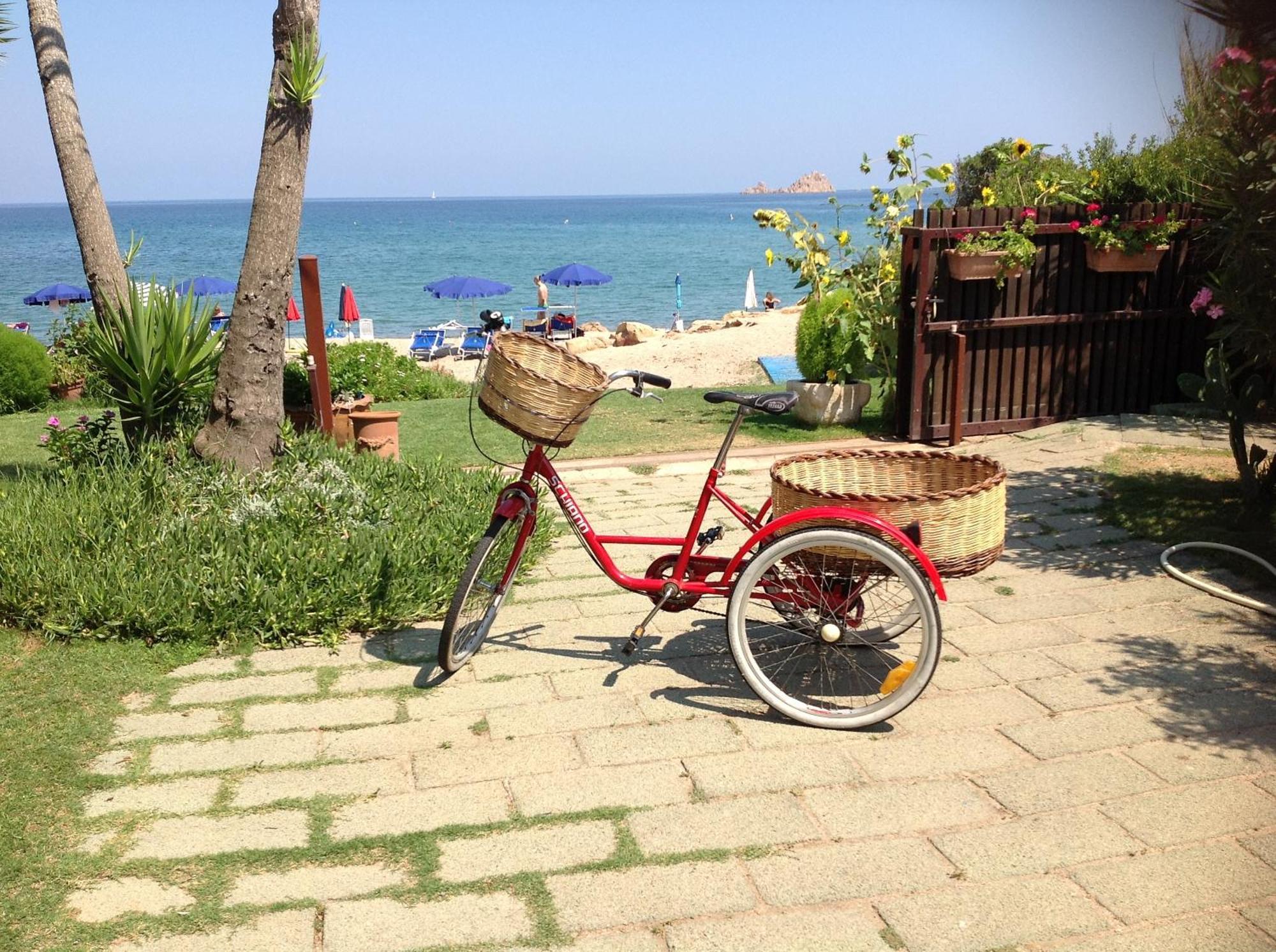 Hotel Mediterraneo Santa Maria Navarrese Kültér fotó
