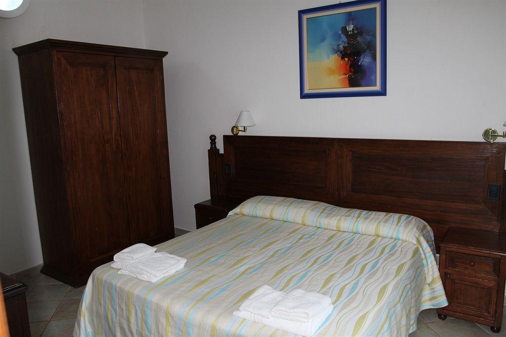 Hotel Mediterraneo Santa Maria Navarrese Kültér fotó